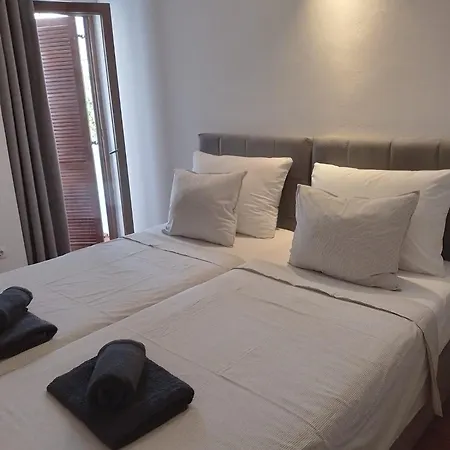 Niko Bed and Breakfast 3*