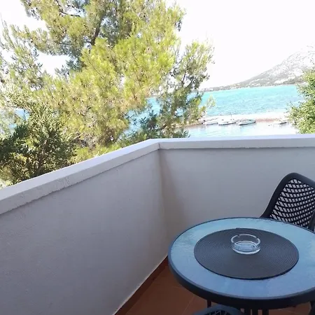 Niko Bed and breakfast Seline