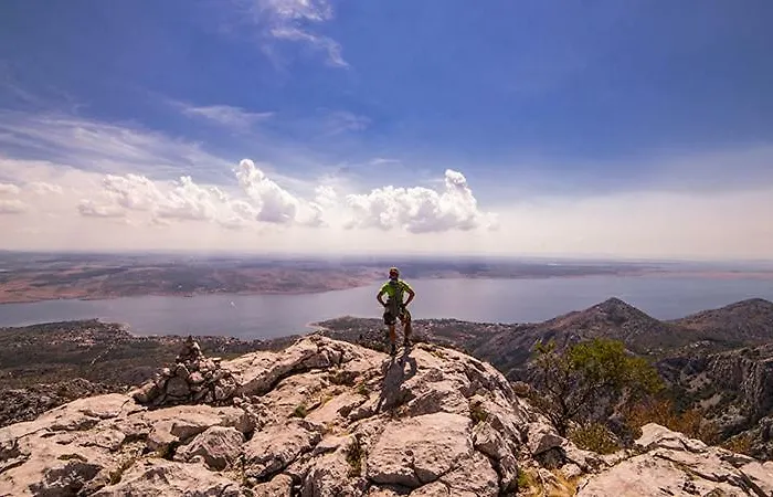 Niko krevet i doručak Seline
